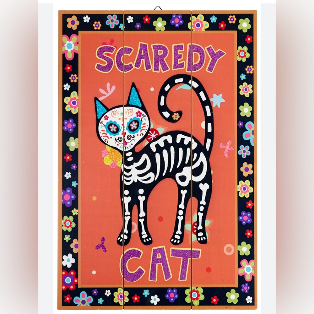 Pier 1 Scaredy Cat Wall Decor.